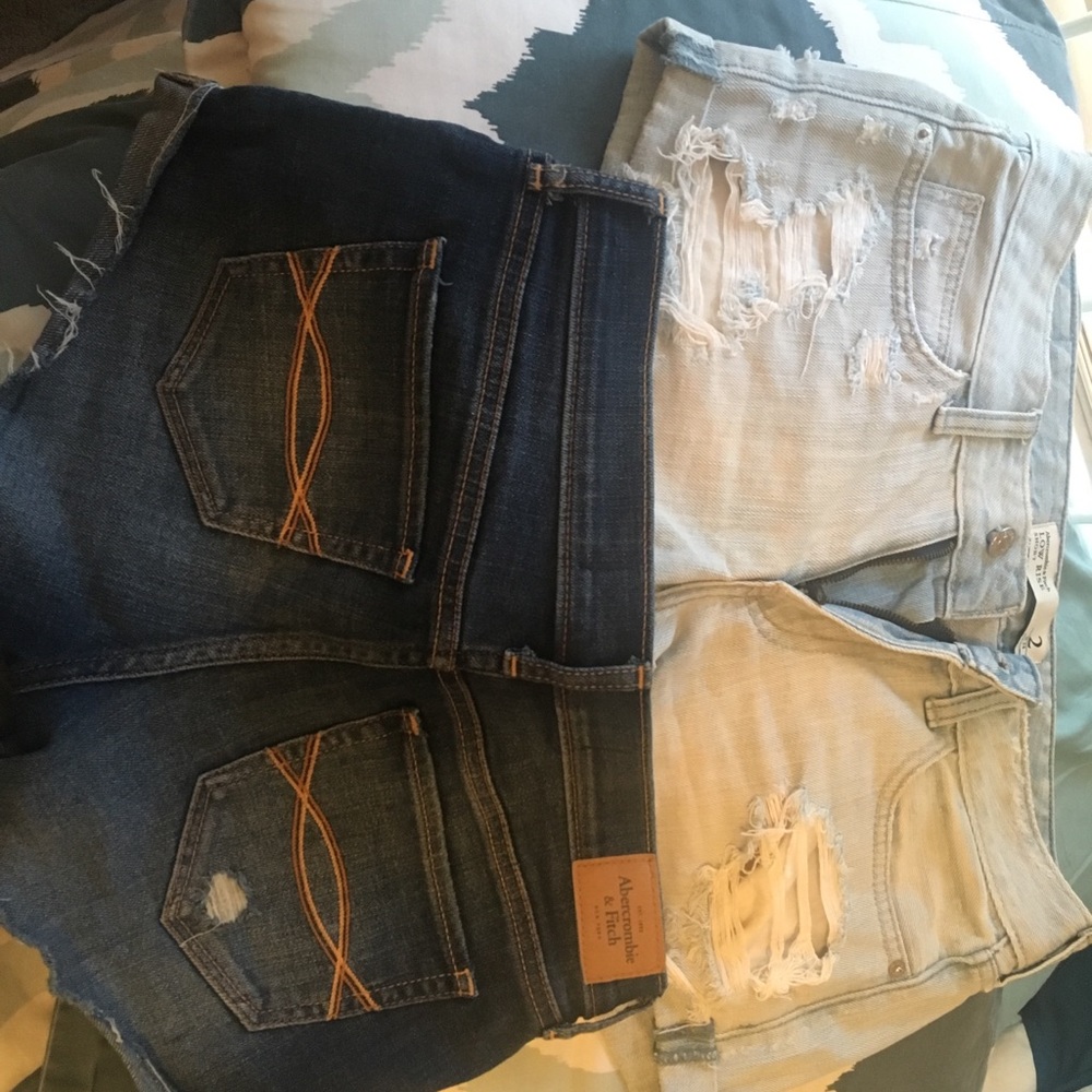 Shorts - Picture 3 of 3
